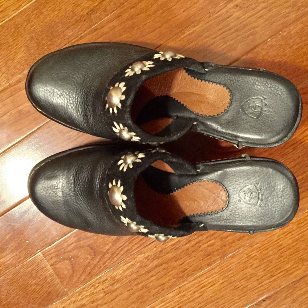 Ariat Aristide Clogs Leather Sz7.5 Crafted Flower